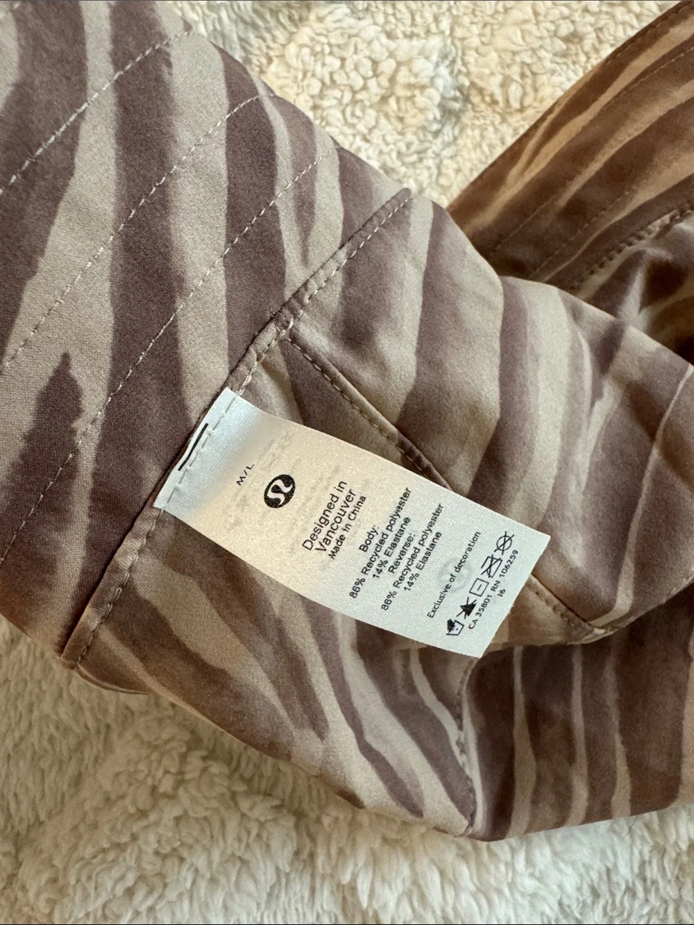 lululemon athletica Reversible Bucket Hat in Beige/Tan